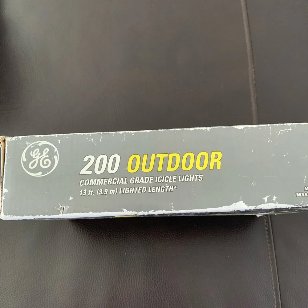 GE Pro-Line 200 Outdoor Indoor Commercial Grade Icicle Lights Multi 13 Ft NOS